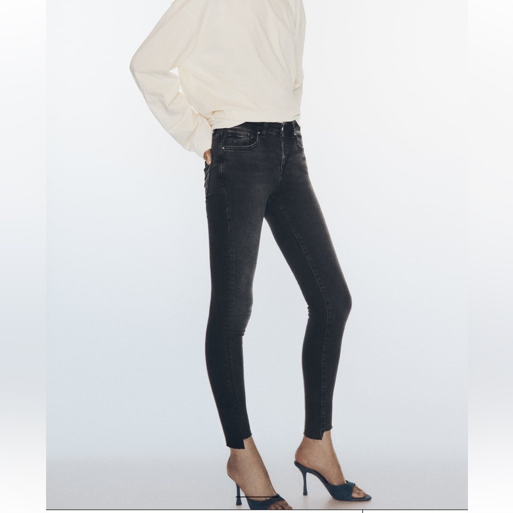 Zara Z1975 Mid Rise Tiered Hem Skinny Jeans, Ankle length, Black